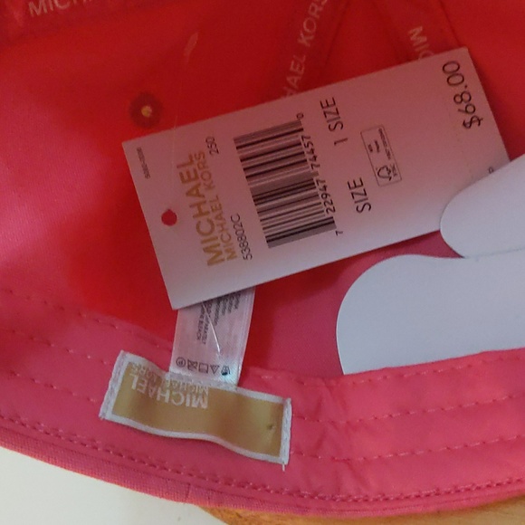 Michael Kors NWT - barbie pink 🩷 adjustable! NEVER WORN! - Picture 7 of 9